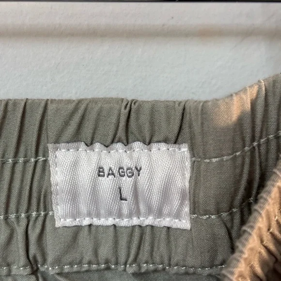 Men's Cargo Pants in Olive Green - Lightweight Utility Style - Picture 5 of 9